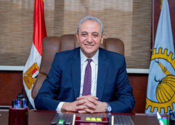 محافظ الغربية يهنئ بطل العالم محمود السيد بعد تتويجه بذهبية سيف المبارزة في بطولة العالم بالصين