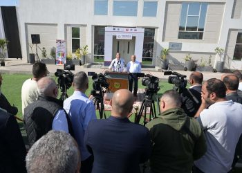  رئيس الوزراء في ختام جولته ” بمصانع العاشر”: لاحظنا نهضة كبيرة ملموسة بالمصانع