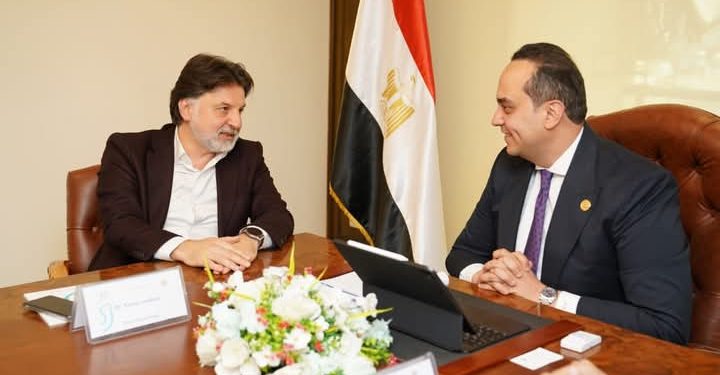 رئيس هيئة الرعاية الصحية يترأس اجتماعًا بوفد رفيع المستوى مع مجموعة مودست التركية المتخصصة في إدارة مستشفيات الصحة النفسية وعلاج الادمان