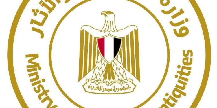 وزير السياحة والآثار يصدر قرارًا وزاريًا بشروط وضوابط ترخيص وحدات شقق الأجازات (Holiday Home)