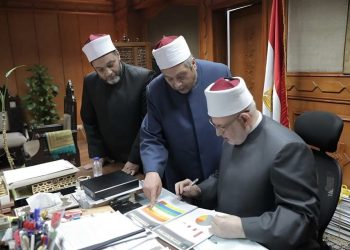 وكيل الأزهر يعتمد نتيجة مسابقة الأزهر السنوية لحفظ القرآن الكريم للعام 2025/2024م