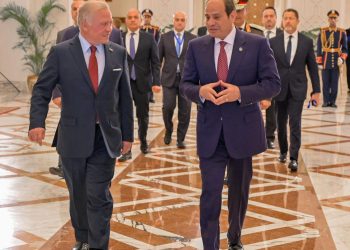 السيسي يلتقي بملك الأردن يؤكدان أهمية التنسيق المشترك