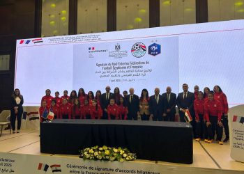 توقيع مذكرة تفاهم وشراكة بين الاتحادين المصرى والفرنسى لكرة القدم