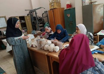 حرفتك ..مهنتك” تواصل فعالياتها لتدريب الفتيات على الحرف اليدوية بمراكز الشباب بالمحافظات