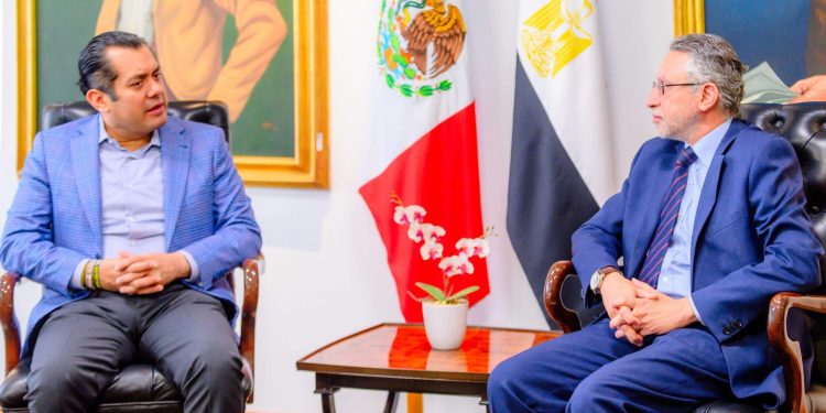 السفير المصري في المكسيك يلتقي برئيس مجلس النواب المكسيكي
