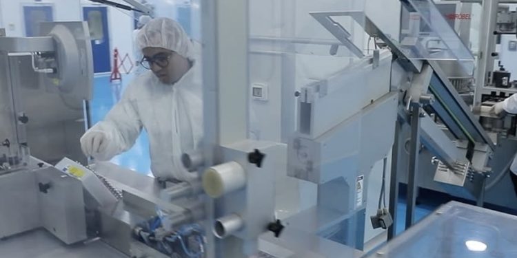 تعرف علي توالي الاعتمادات الدولية لصناعة الدواء المصرية