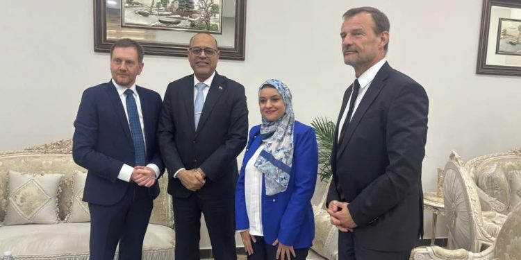 وزير العمل يلتقي رئيس وزراء ولاية ساكسونيا الألمانية