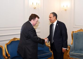 عبد العاطي يستقبل وزير الدولة المعنى بالهجرة بوزارة العدل الإيرلندية