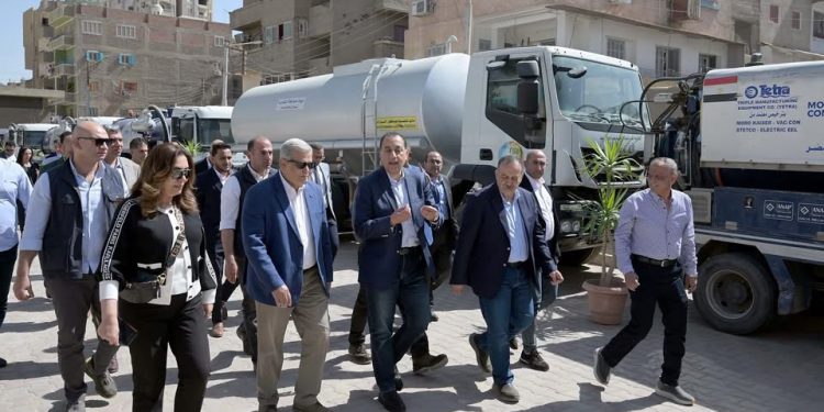 مدبولي  يتفقد محطة مياه المرشحة التشيكي بحي شرق واصطفاف المعدات ومشروع ترميم أول عملية مياه بأسيوط