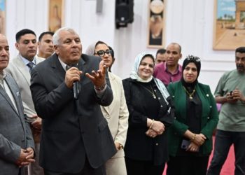 محافظ الوادي الجديد يلتقي أطفال المحافظات الحدودية ضمن أسبوع “أهل مصر”