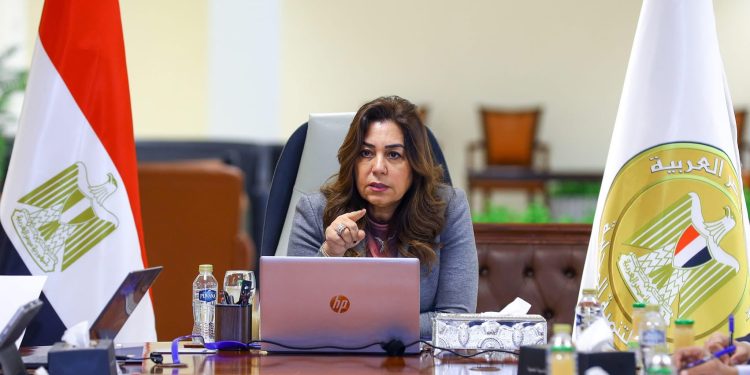 وزيرة التنمية المحلية تقرر إقالة سكرتير عام محافظة سوهاج بعد التحقيق في واقعة المشادة التي حدثت مع نائب محافظ سوهاج
