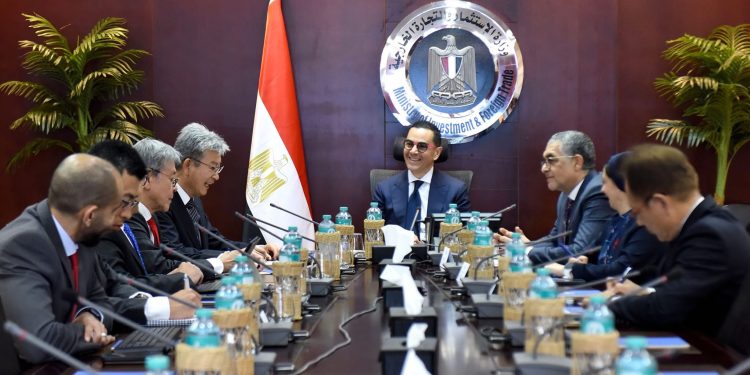 الخطيب: الشركات اليابانية لديها فرصة كبيرة للاستفادة من الفرص الاستثمارية المتاحة في مصر