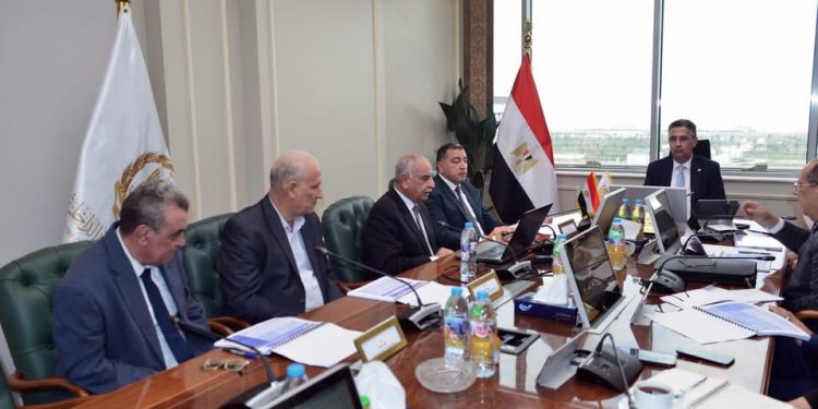 التموين :دعم الشركات الوطنية لزيادة الإنتاج وضمان استقرار أسعار السلع الأساسية