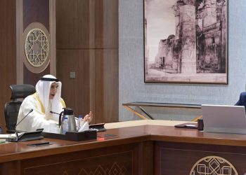 رئيس الوزراء يلتقي وفد الصندوق العربي للإنماء الاقتصادي والاجتماعي