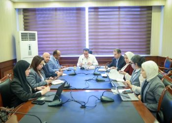 وزير الصحة يتابع مشروعي “ميكنة الدواء” و”الرعايات والحضانات” لتعزيز كفاءة المنظومة الصحية