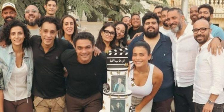 استأنف تصوير فيلم “إن غاب القط”