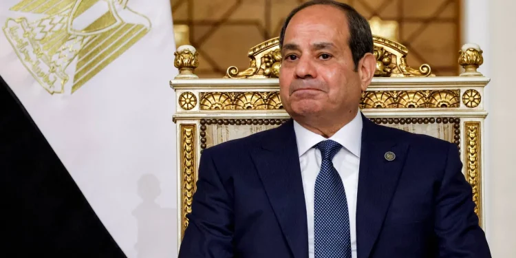 الرئيس السيسي يصل الي الكويت في ثاني محطات جولته الخليجية