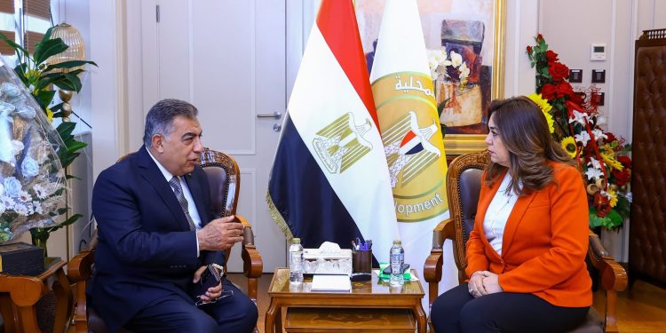 وزيرة التنمية المحلية تتابع مع محافظ الدقهلية الموقف التنفيذي لمبادرة “حياة كريمة” وملف التصالح والخطة الاستثمارية