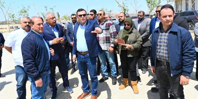 وزير الإسكان يقوم بجولة موسعة بمشروع “حدائق تلال الفسطاط” بمحافظة القاهرة
