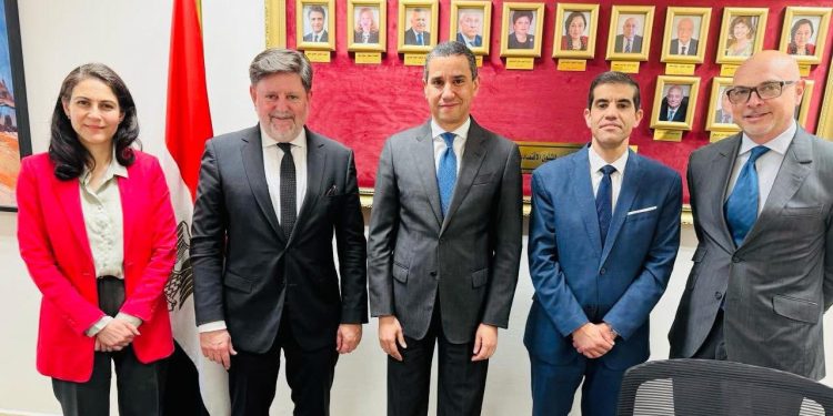 مصر ومنظمة التعاون الاقتصادي والتنمية (OECD) تؤكدان أهمية استمرار التجارة كمحرك للتنمية رغم التوترات الدولية