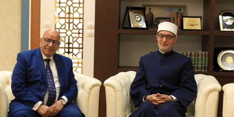مفتي الجمهورية يستقبل المهندس مصطفى الشيمي رئيس شركة مياه الشرب بالقاهرة الكبرى