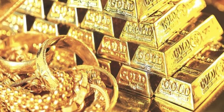 شعبة الذهب: خفض المركزي لسعر الفائدة يدفع المستهلكين لتوجيه جزء من مدخراتهم لشراء الذهب