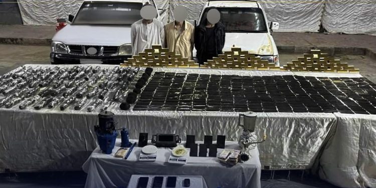 القبض علي ٣ عناصر اجرامية بحوزتهم كمية كبيرة من المواد المخدرة بجنوب سيناء