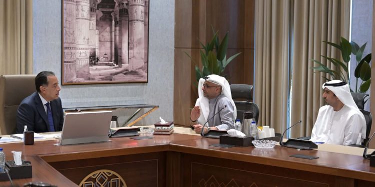 رئيس الوزراء يتابع مستجدات تنفيذ مشروع مدينة “رأس الحكمة”