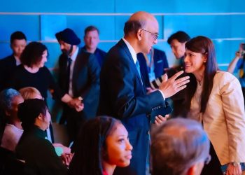 وزيرة التخطيط تلتقي رئيس دولة سنغافورة وتبحث جهود دفع التنمية الاقتصادية بين البلدين