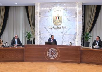 مدبولي يستقبل وفدًا من أعضاء مجلس التعاون المصري الكويتي