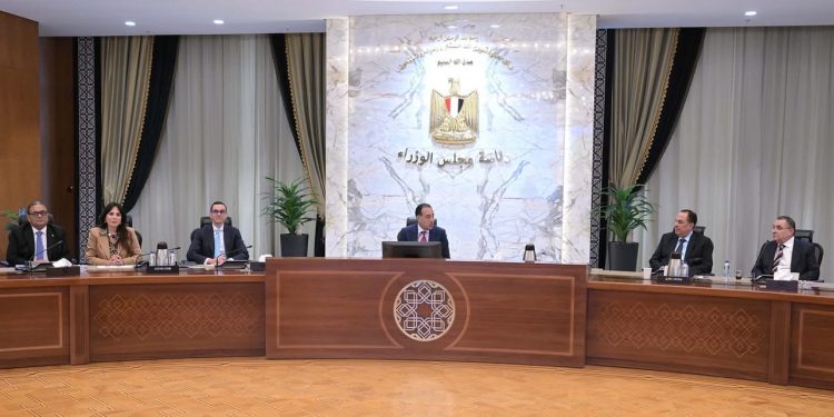 مدبولي يستقبل وفدًا من أعضاء مجلس التعاون المصري الكويتي