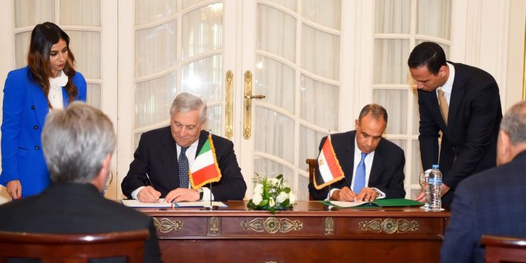 مشاورات سياسية بين مصر وإيطاليا