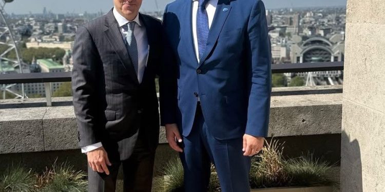 وزير البترول والثروة المعدنية بزيارة لمقر شركة شل العالمية بلندن