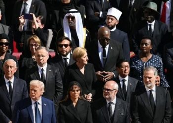 وزير الأوقاف يحضر جنازة البابا فرنسيس وسط حضور مكثف من ملوك ورؤساء العالم