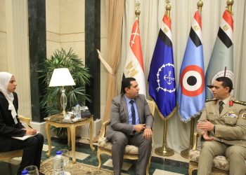 المتحدث العسكرى يجرى حوارات صحفية مع عدد من الصحف والمجلات بمناسبة الذكرى الـ (43) لعيد تحرير سيناء