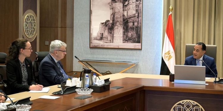 مدبولي يستقبل السفير الألماني بالقاهرة لبحث الموضوعات ذات الاهتمام المشترك