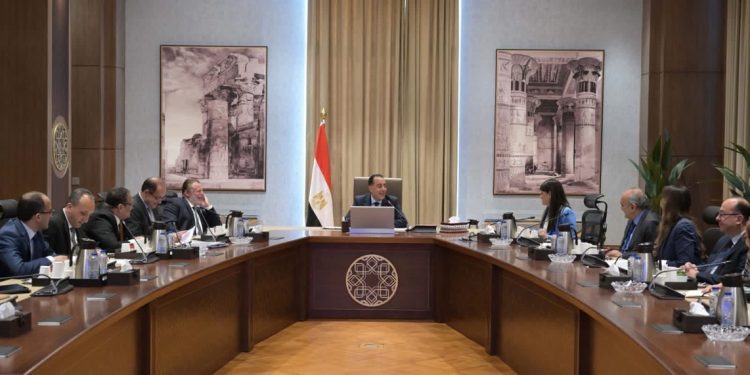 رئيس الوزراء يعقد اجتماعًا بشأن استعدادات تقديم مصر ملف استضافة اجتماعات صندوق النقد ومجموعة البنك الدوليين عام 2029