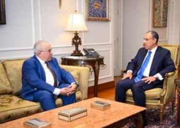 “مصر” تؤكد دعمها الكامل لأمن واستقرار السودان في لقاء مع المبعوث الأممي