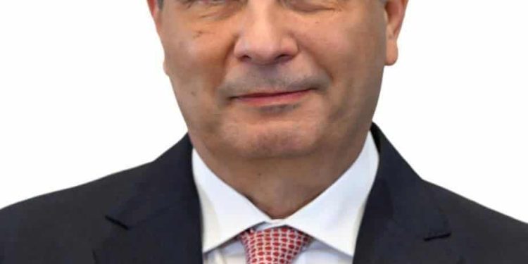 وزير الزراعة يتوجه إلى تونس لترأس اجتماعات مجلس إدارة مرصد الصحراء والساحل بمشاركة واسعة للدول الأعضاء