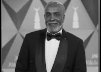 نجوم الفن يودعون سليمان عيد في جنازة مهيبة بالشيخ زايد…