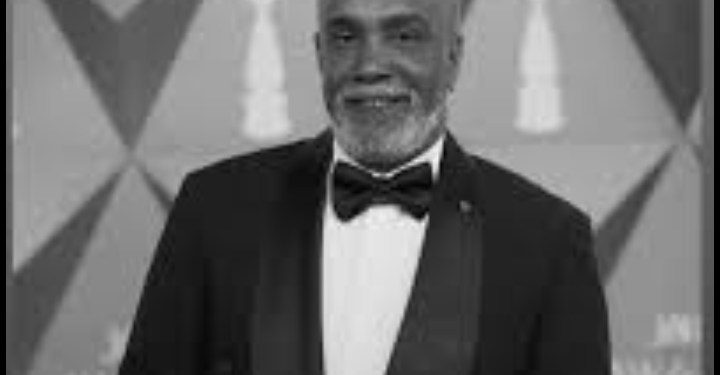 نجوم الفن يودعون سليمان عيد في جنازة مهيبة بالشيخ زايد…