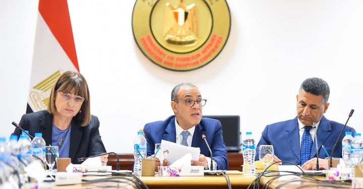 وزير الخارجية والهجرة يلتقي بمُديري مكاتب الأمم المُتحدة الإقليمية في القاهرة