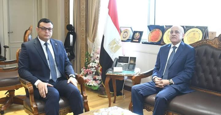 وزير الإسكان يستقبل محافظ الأقصر لمتابعة مشروعات مبادرة “حياة كريمة” بالمحافظة