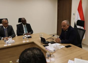 وزير الكهرباء والطاقة المتجددة يبحث مع وفد مؤسسة التمويل الدولية “iFC ” سبل دعم وتعزيز التعاون المشترك فى مجالات الطاقة المتجددة.