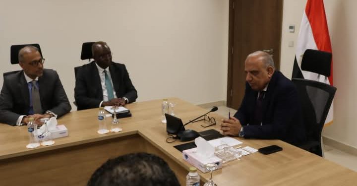 وزير الكهرباء والطاقة المتجددة يبحث مع وفد مؤسسة التمويل الدولية “iFC ” سبل دعم وتعزيز التعاون المشترك فى مجالات الطاقة المتجددة.