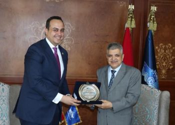 رئيس هيئة الرعاية الصحية في جولة تفقدية بمحافظة الإسماعيلية لمتابعة مستجدات منظومة التأمين الصحي الشامل بالمحافظة