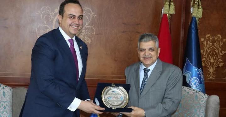 رئيس هيئة الرعاية الصحية في جولة تفقدية بمحافظة الإسماعيلية لمتابعة مستجدات منظومة التأمين الصحي الشامل بالمحافظة