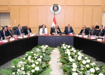 نائب رئيس مجلس الوزراء للتنمية الصناعية وزير الصناعة والنقل يترأس الاجتماع الثالث والعشرين للمجموعة الوزارية للتنمية الصناعية