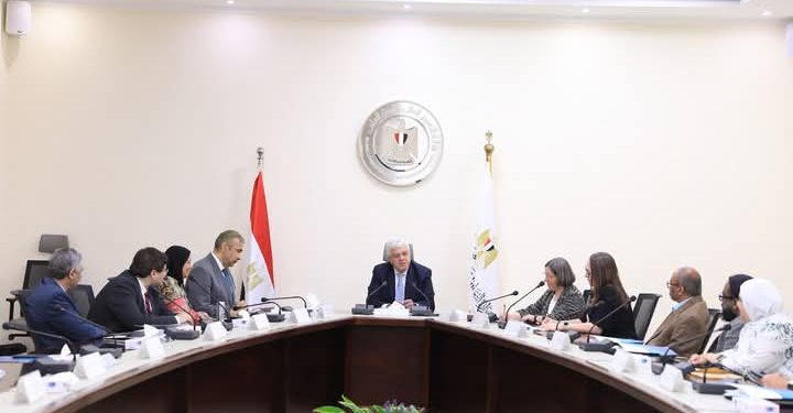 وزير التعليم العالي يشهد توقيع بروتوكول تعاون بين أكاديمية البحث العلمي وجامعة وست فيرجينيا بالولايات المتحدة