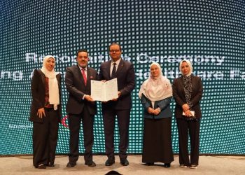 رئيس الهيئة العامة للاعتماد والرقابة الصحية يشهد تخريج الدفعة الثانية من البرنامج التدريبي “GAHAR EGYCAP” لتخريج كوادر طبية متخصصة في تأهيل المنشآت الصحية للاعتماد